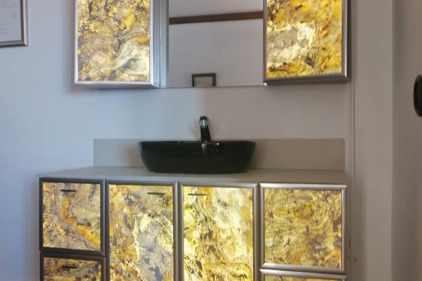 incetaş autumn ışık geçirgen banyo dolabı